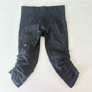 LULULEMON Women's In The Flow Crop Leggings Capri Dark Gray Size 4 W25